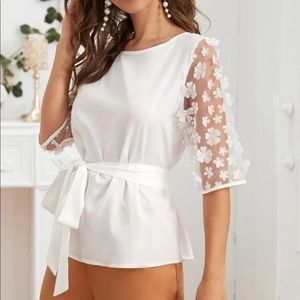 NEW White Stereo flower mesh sleeve belted blouse